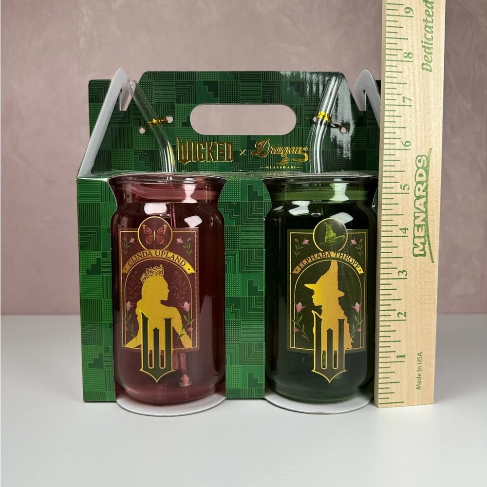 -Themed Ruby Red & Emerald Green Glass Tumbler Set with Straws